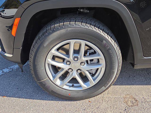new 2025 Jeep Grand Cherokee L car, priced at $31,990