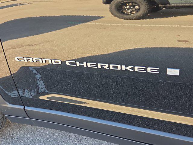 new 2025 Jeep Grand Cherokee L car, priced at $31,990