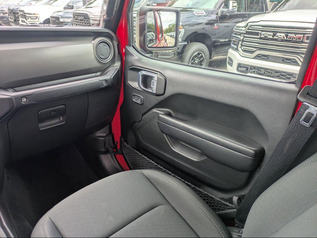 used 2022 Jeep Gladiator car, priced at $30,684
