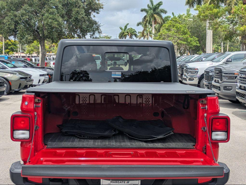used 2022 Jeep Gladiator car, priced at $30,684
