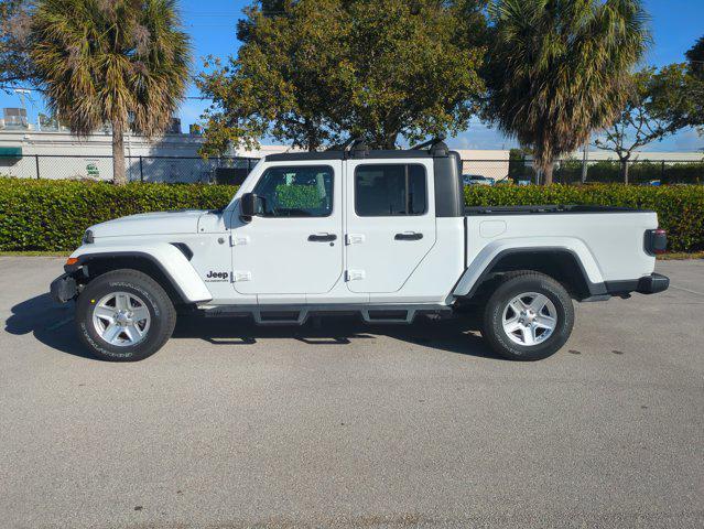 used 2020 Jeep Gladiator car, priced at $23,612