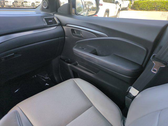 used 2022 Honda Passport car, priced at $24,103