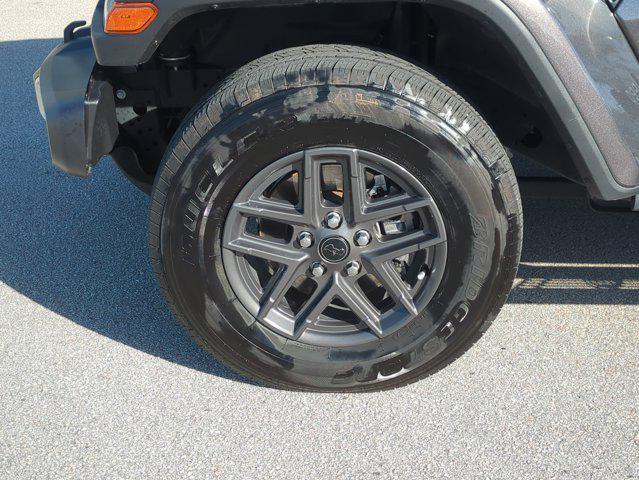 used 2024 Jeep Gladiator car, priced at $29,692