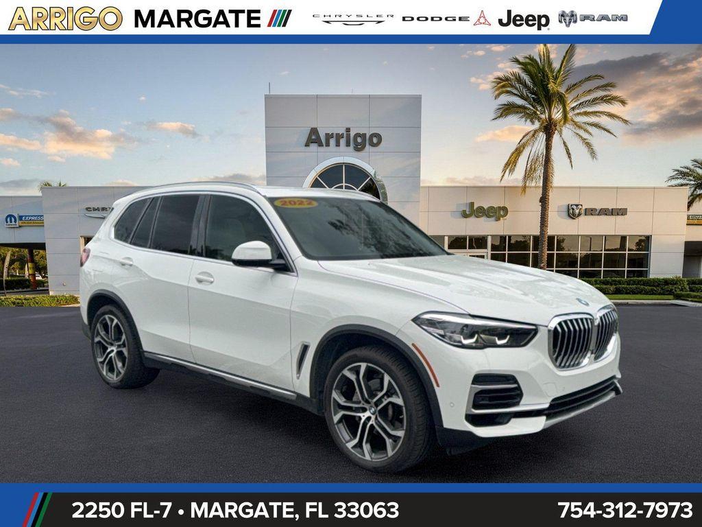 2022 BMW X5 in Alpine White for sale in the USA