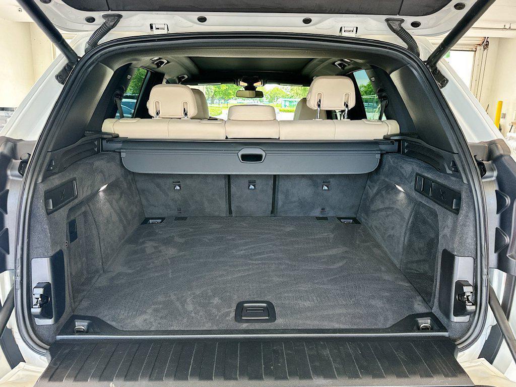BMW X5 view 23
