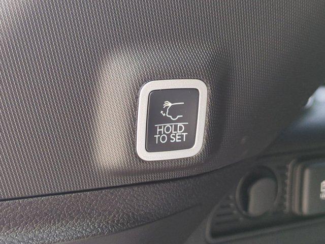 new 2025 Jeep Grand Cherokee car, priced at $38,049