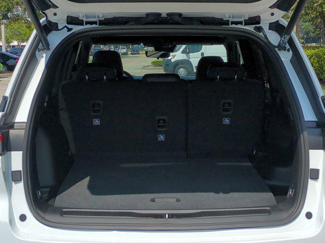 new 2025 Jeep Grand Cherokee car, priced at $38,049