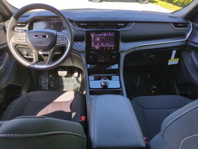 new 2025 Jeep Grand Cherokee L car, priced at $29,990