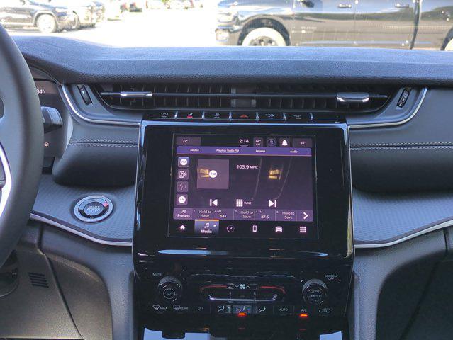 new 2025 Jeep Grand Cherokee L car, priced at $29,990