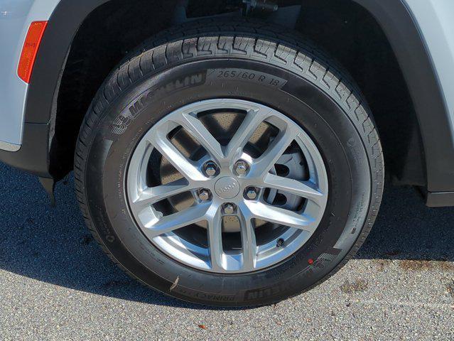 new 2025 Jeep Grand Cherokee L car, priced at $29,990