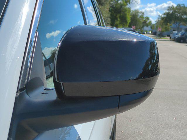 new 2025 Jeep Grand Cherokee L car, priced at $29,990