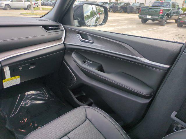 new 2026 Jeep Grand Cherokee car, priced at $48,539