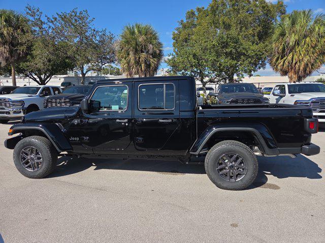 new 2026 Jeep Gladiator car, priced at $43,906