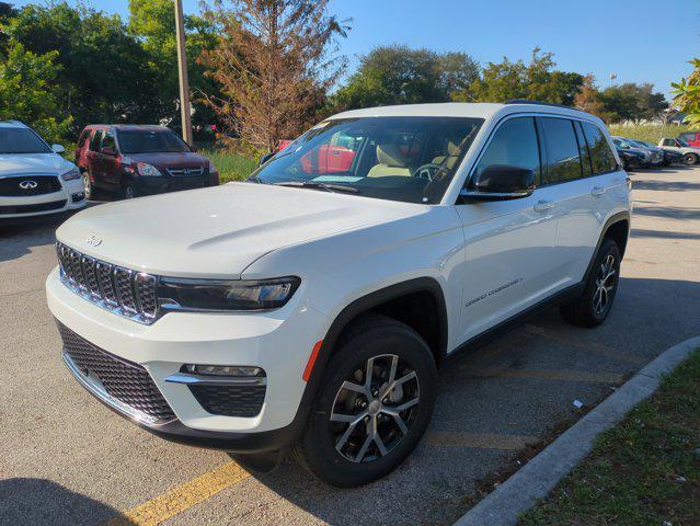 new 2025 Jeep Grand Cherokee car, priced at $35,972