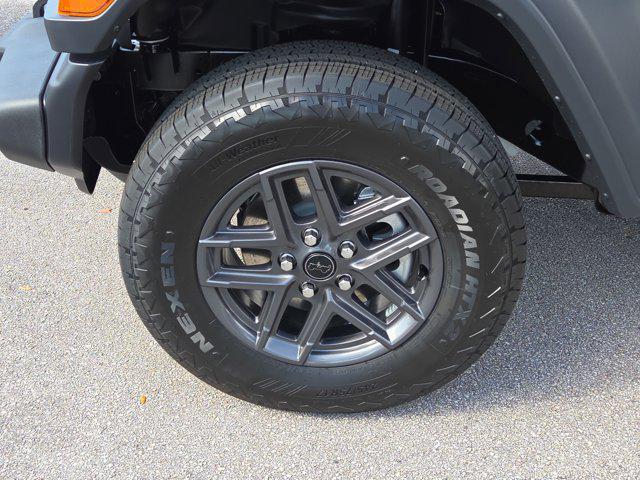 new 2026 Jeep Wrangler car, priced at $37,901