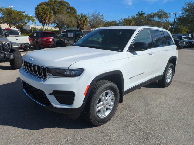 new 2025 Jeep Grand Cherokee car, priced at $32,101