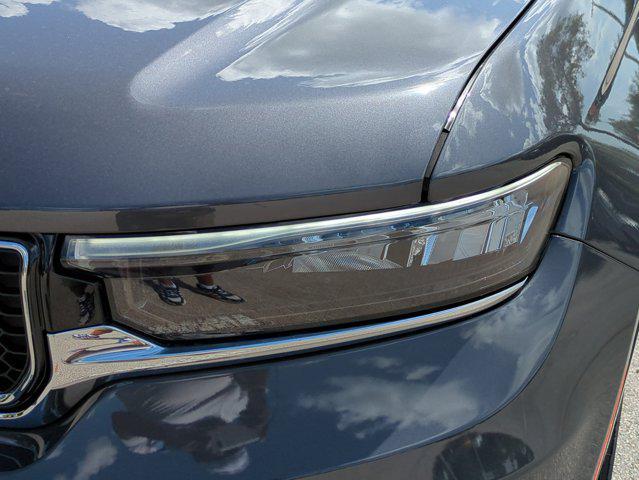 new 2025 Jeep Grand Cherokee car, priced at $47,666