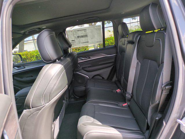 new 2025 Jeep Grand Cherokee car, priced at $47,666