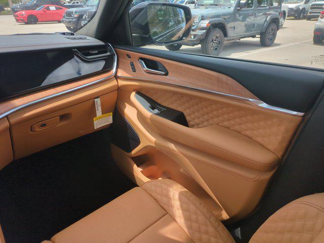 new 2026 Jeep Grand Cherokee car, priced at $58,025