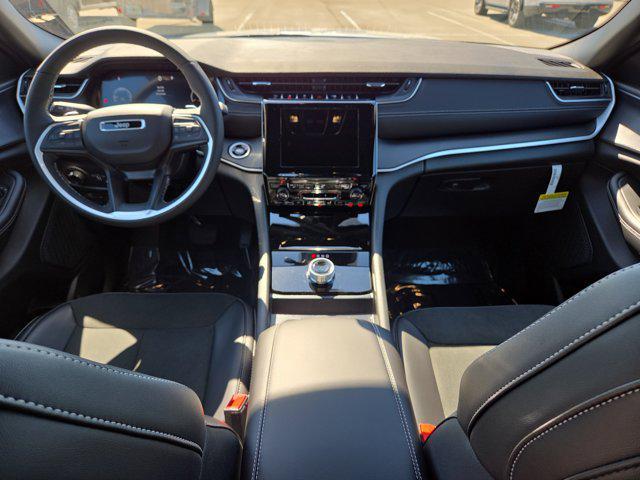 new 2025 Jeep Grand Cherokee car, priced at $33,085