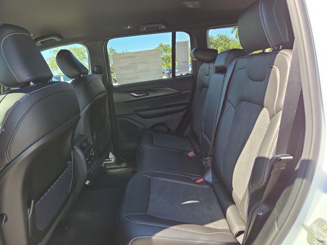 new 2025 Jeep Grand Cherokee car, priced at $33,085