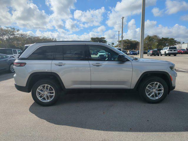 new 2026 Jeep Grand Cherokee car, priced at $41,024