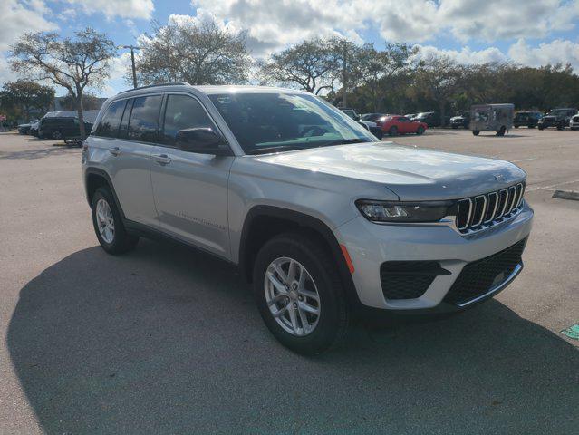 new 2026 Jeep Grand Cherokee car, priced at $41,024