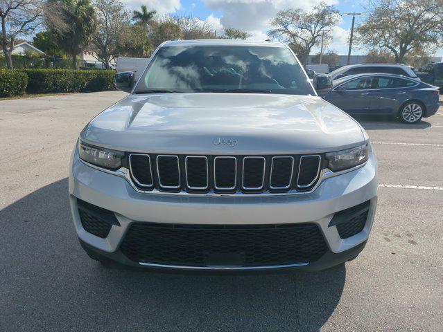 new 2026 Jeep Grand Cherokee car, priced at $41,024