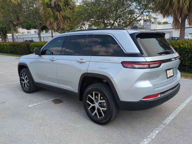 new 2025 Jeep Grand Cherokee car, priced at $34,241
