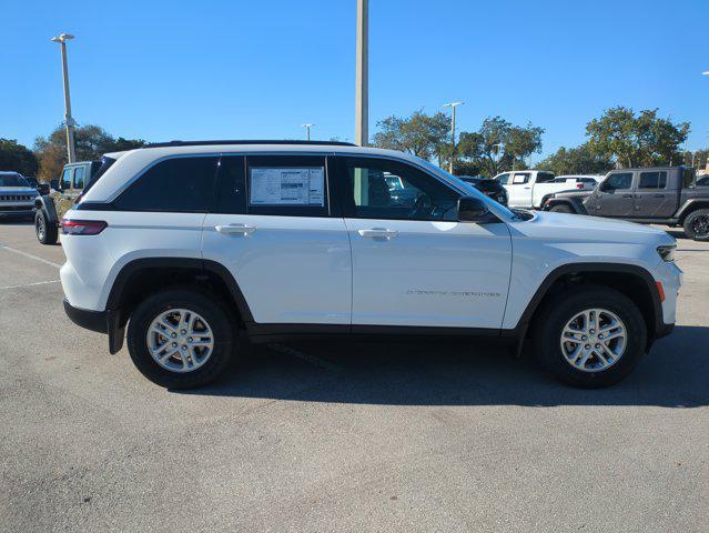 new 2025 Jeep Grand Cherokee car, priced at $32,101