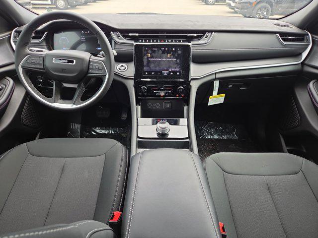 new 2025 Jeep Grand Cherokee car, priced at $31,748