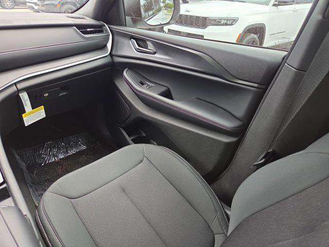 new 2025 Jeep Grand Cherokee car, priced at $31,748