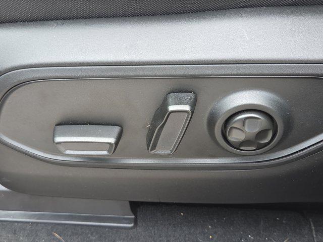 new 2025 Jeep Grand Cherokee car, priced at $31,748