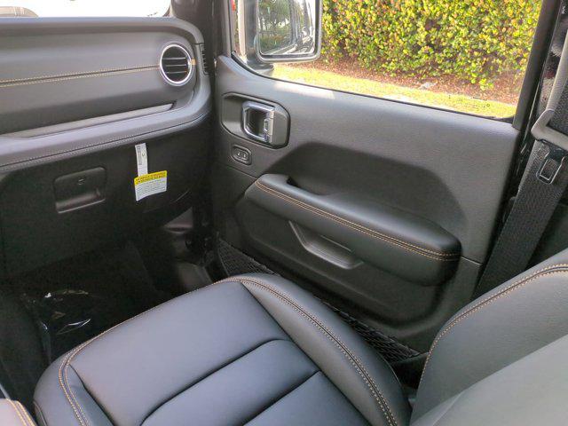 new 2025 Jeep Wrangler car, priced at $47,195