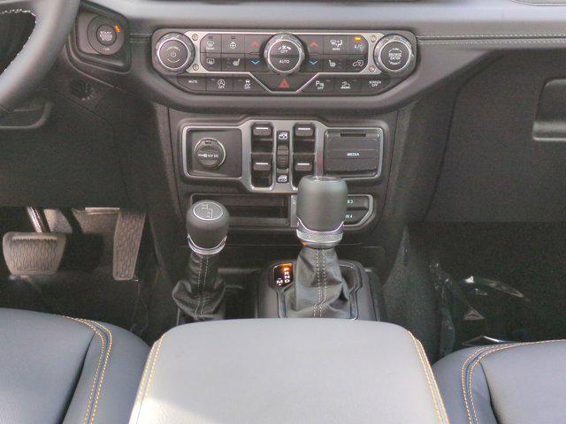 new 2025 Jeep Wrangler car, priced at $47,195