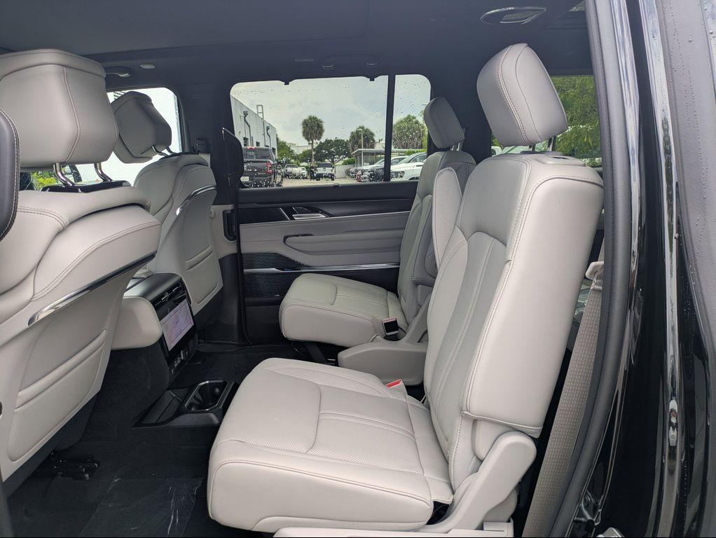 new 2026 Jeep Grand Wagoneer L car, priced at $92,083