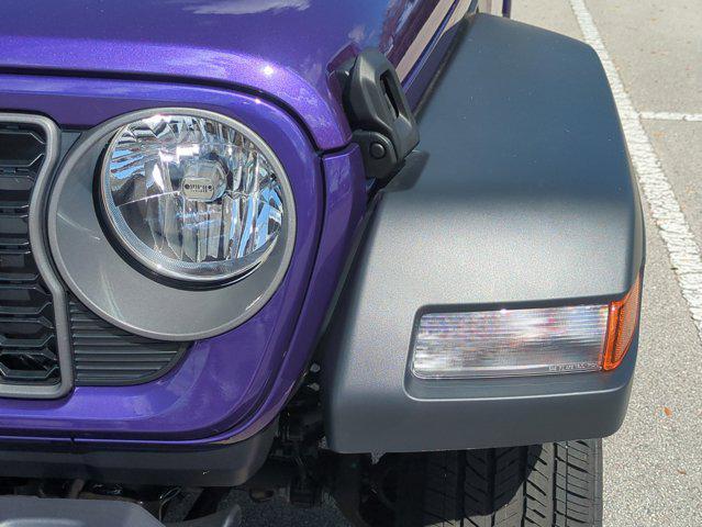 new 2026 Jeep Gladiator car, priced at $38,201