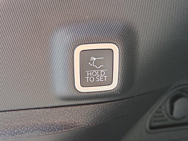 new 2025 Jeep Grand Cherokee car, priced at $46,346