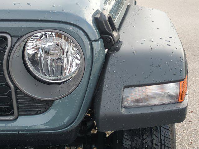 new 2026 Jeep Gladiator car, priced at $36,990