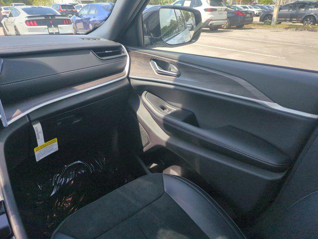 new 2026 Jeep Grand Cherokee car, priced at $40,044