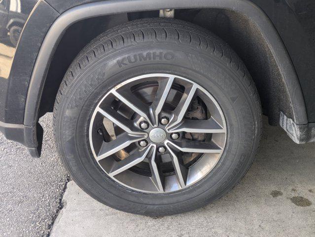 used 2018 Jeep Grand Cherokee car, priced at $13,550