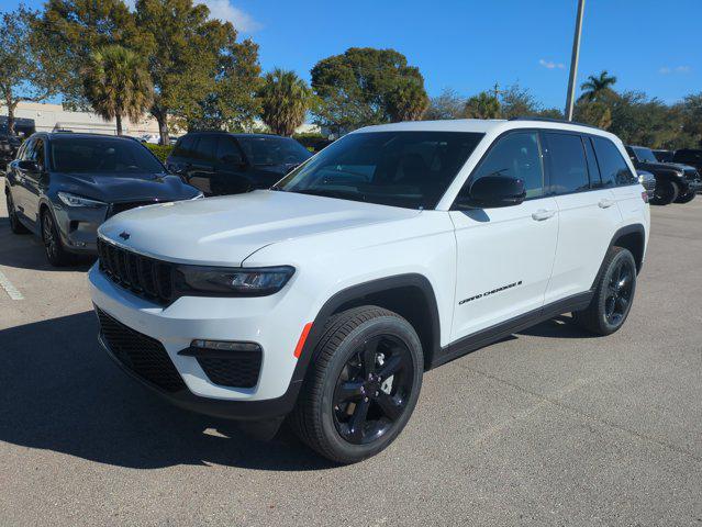 new 2025 Jeep Grand Cherokee car, priced at $41,247