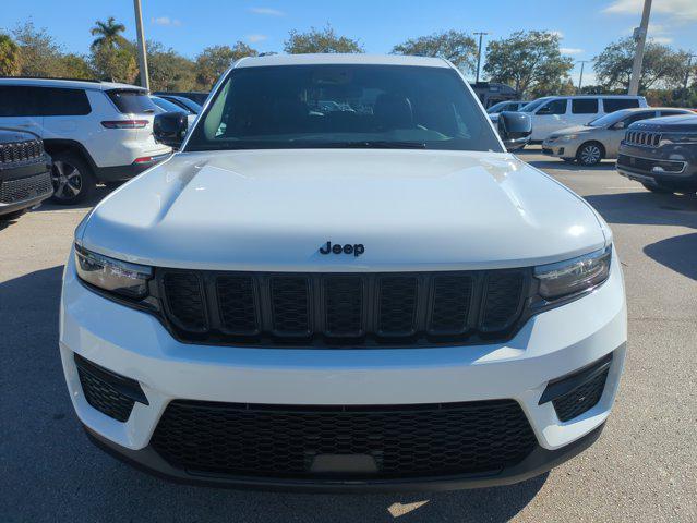 new 2025 Jeep Grand Cherokee car, priced at $41,247