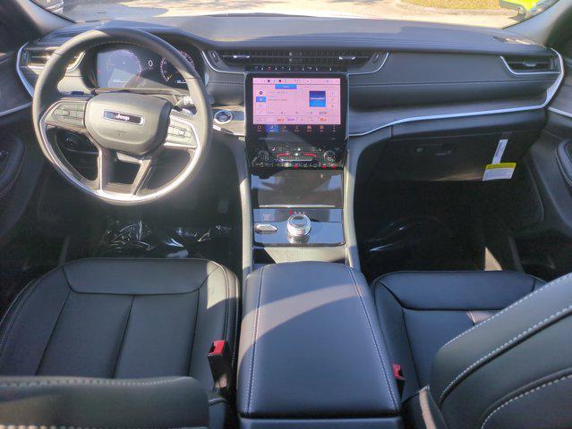 new 2025 Jeep Grand Cherokee car, priced at $41,247
