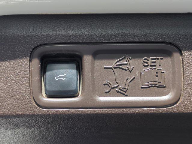 used 2022 Ford Expedition car, priced at $42,752