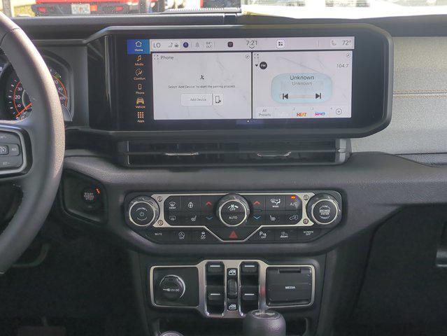 new 2025 Jeep Wrangler car, priced at $45,713