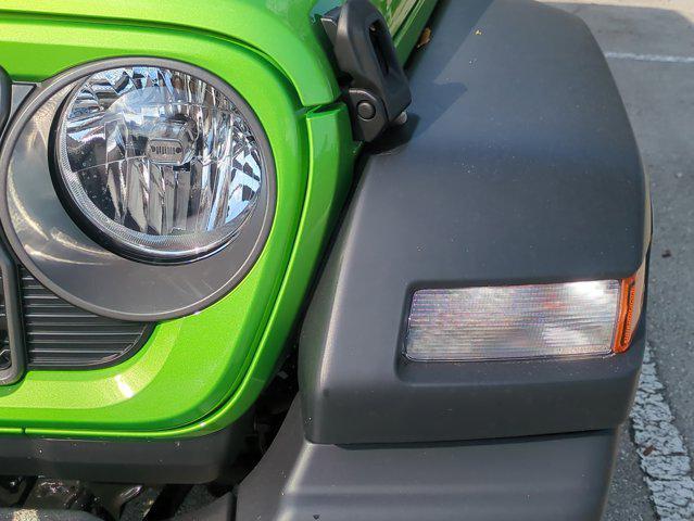 new 2025 Jeep Wrangler car, priced at $45,713