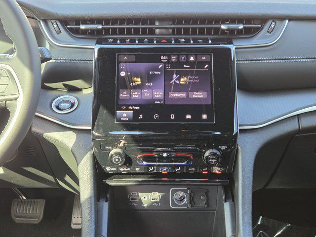 new 2025 Jeep Grand Cherokee car, priced at $31,549