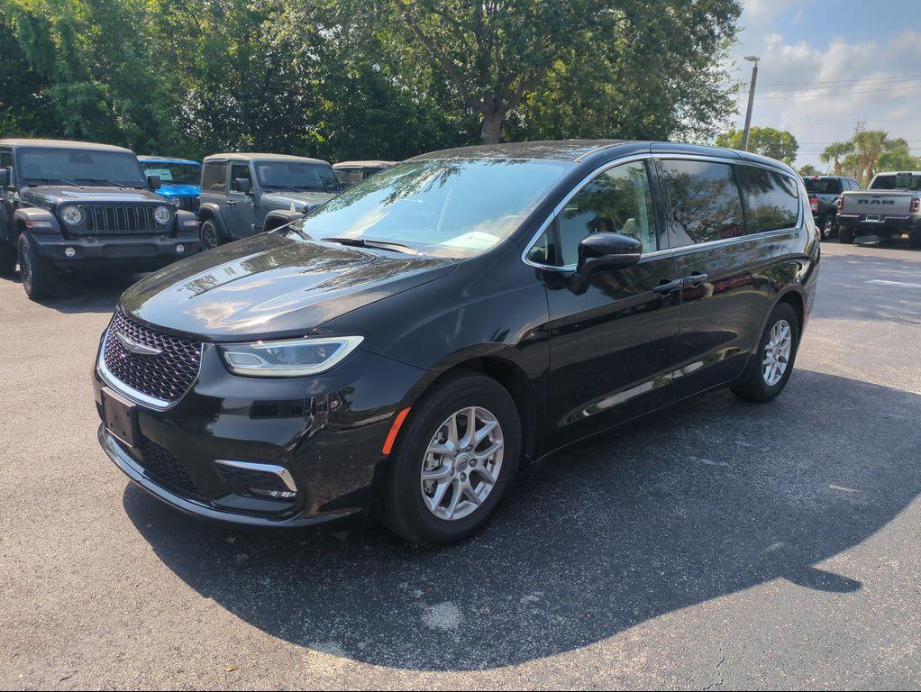 used 2024 Chrysler Pacifica car, priced at $23,433