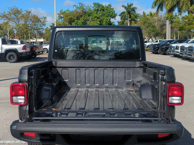 new 2026 Jeep Gladiator car, priced at $37,931